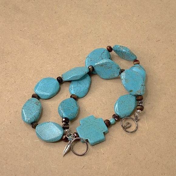 Vintage Turquoise Cross Necklace with Elegant Turquoise Color Stones - Picture 4 of 4